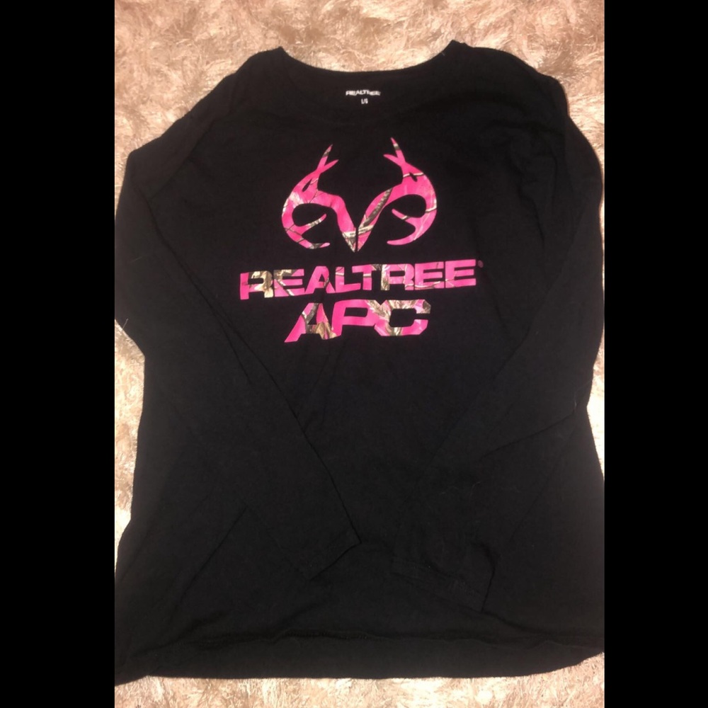 Real tree long sleeve. Large fits like med.